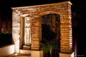 Particolare di una scultura antica