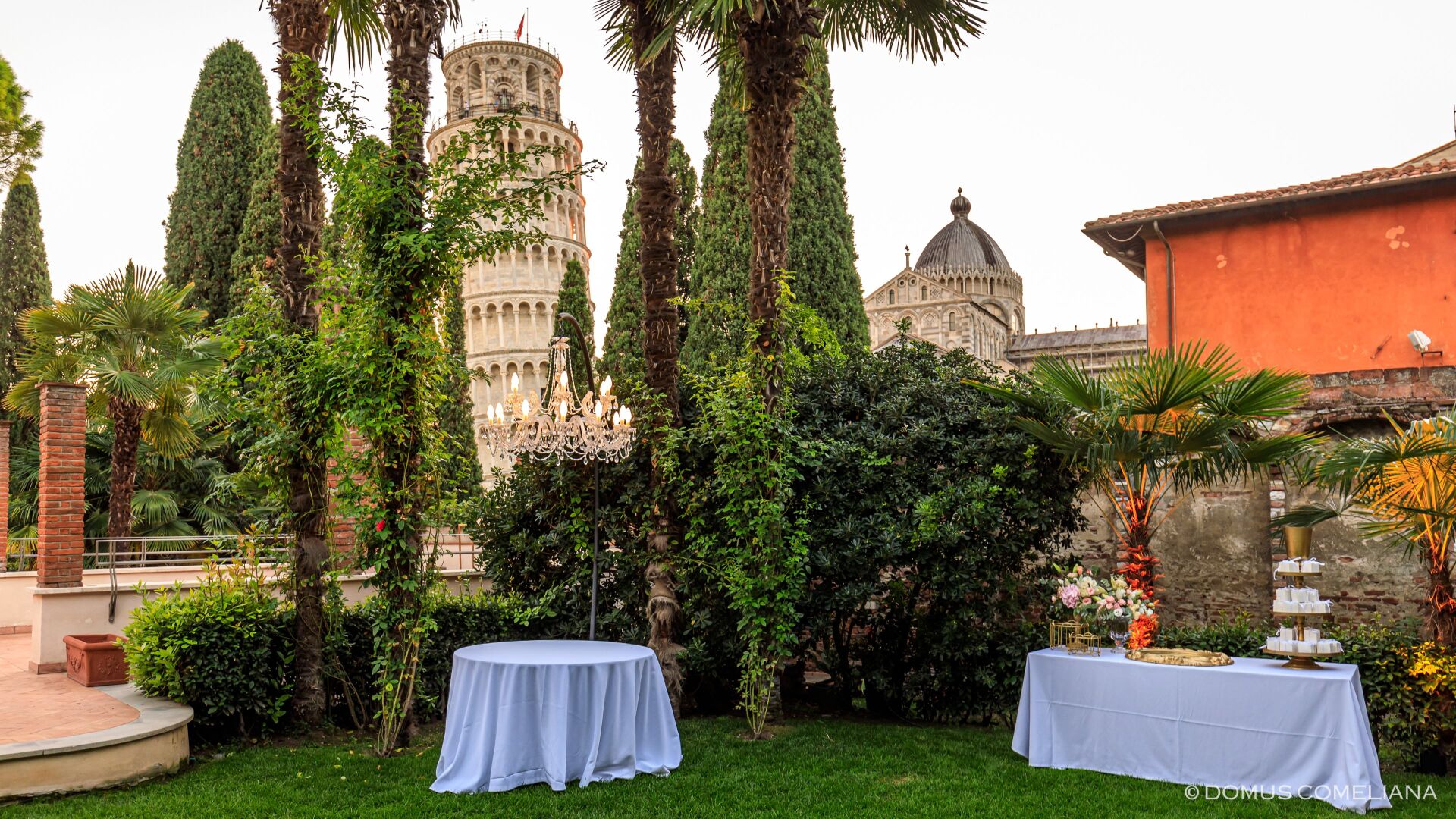 Evento privato sotto la Torre di Pisa